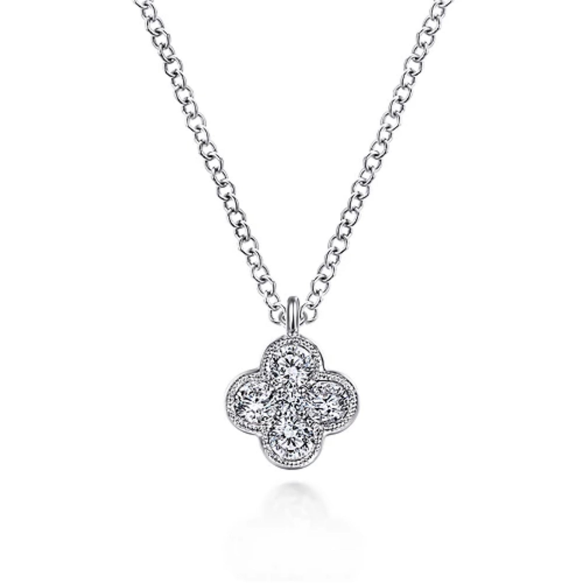 14KTWG .26CTW PAVE RD CLOVER PENDANT