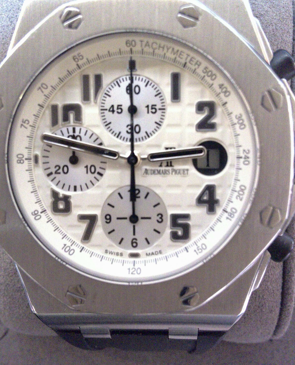 Audemars Piguet Royal Oak Offshore Self Winding Chronograph Watch 26420ST.OO.A828CR.01